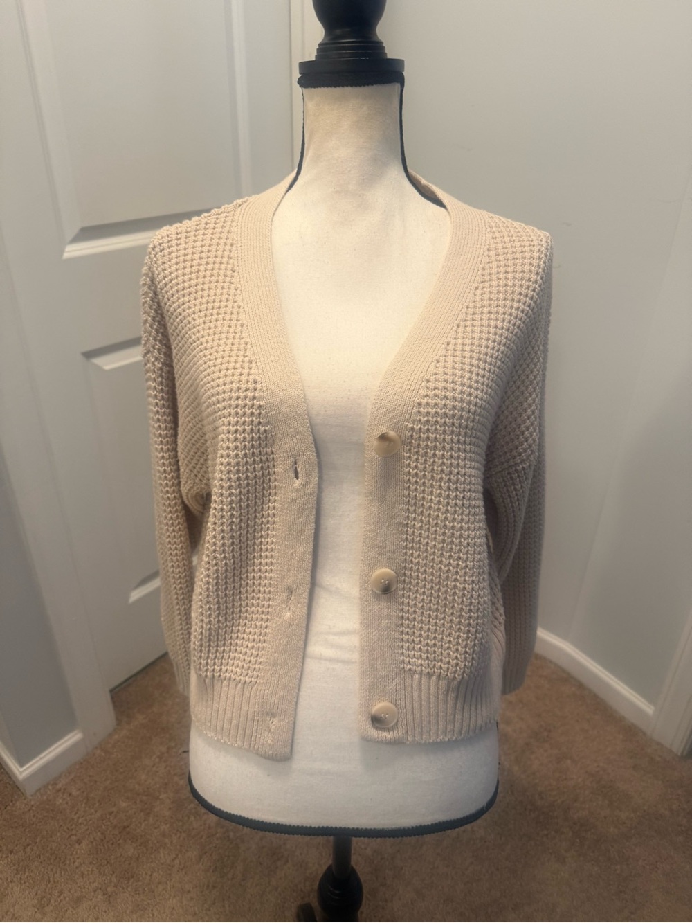 Jessica Simpson Beige Waffle Knit Button Front Cardigan Size Small